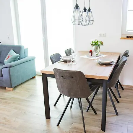 شقة Ferienwohnung Passhoehe - Familienurlaub- Wanderurlaub Schwarzwald - Hunde Willkommen- Hochschwarzwaldcard - Haus Wiesenquelle
