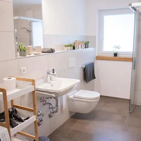 Ferienwohnung Passhoehe - Familienurlaub- Wanderurlaub Schwarzwald - Hunde Willkommen- Hochschwarzwaldcard - Haus Wiesenquelle فيلدبرج